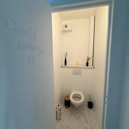 Proche De Paris, Ligne 14 A Pied, Parking Apartment *